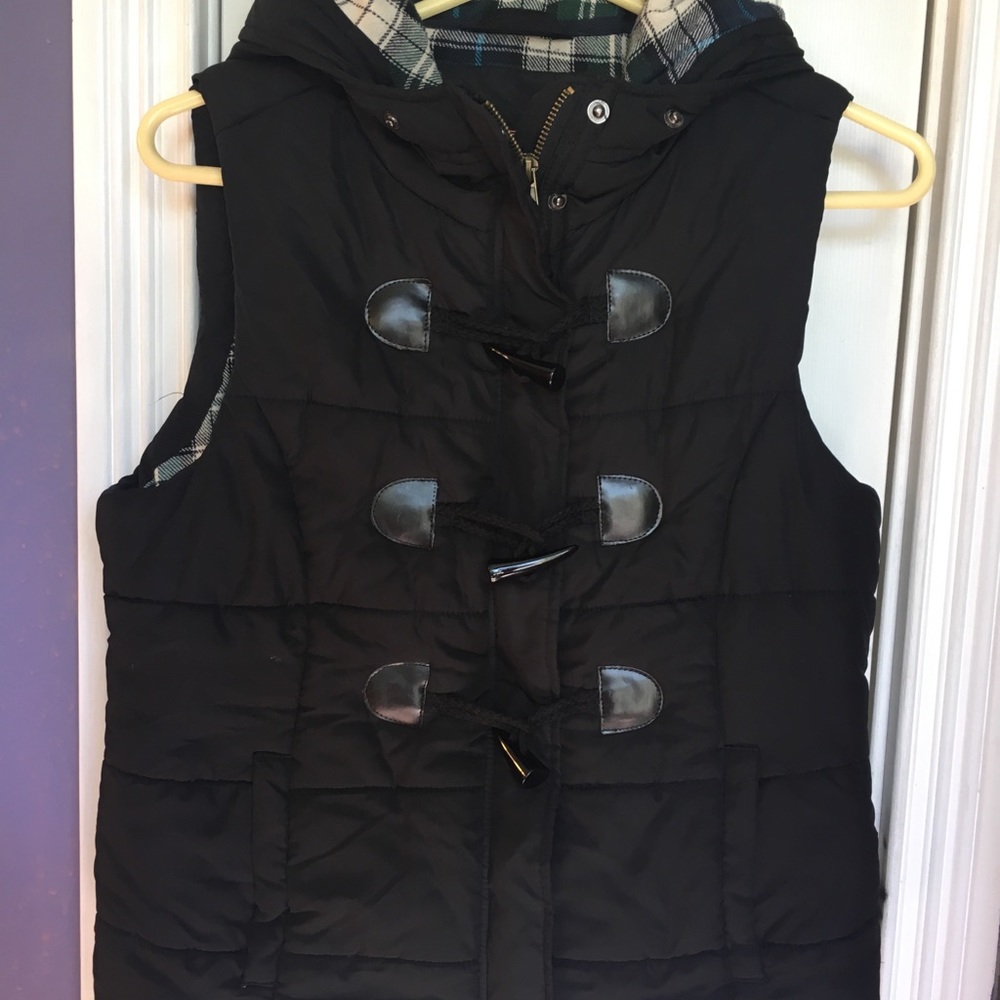 Love Tree vest. Super cute and comfy. Size L